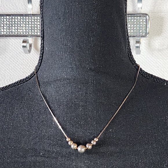 Seven Graduated Sterling Silver Round Ball Spheres on a Silver 17.5" Cobra Chain - Picture 2 of 16